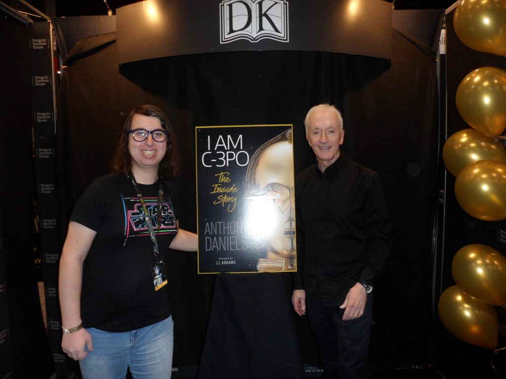 Danielle Solzman and Anthony Daniels at Star Wars Celebration Chicago.