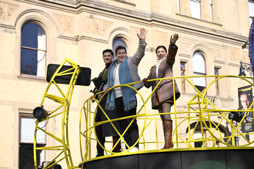 Flula Borg, Adam DeVine, and Sarah Hyland perform during the Macy's Thanksgiving Parade.