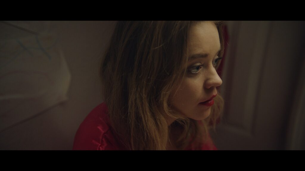 Lexi Kiery (Jade Pettyjohn) in Fish Out of Water.