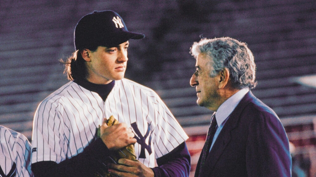 Brendan Fraser and Tony Bennett in The Scout.