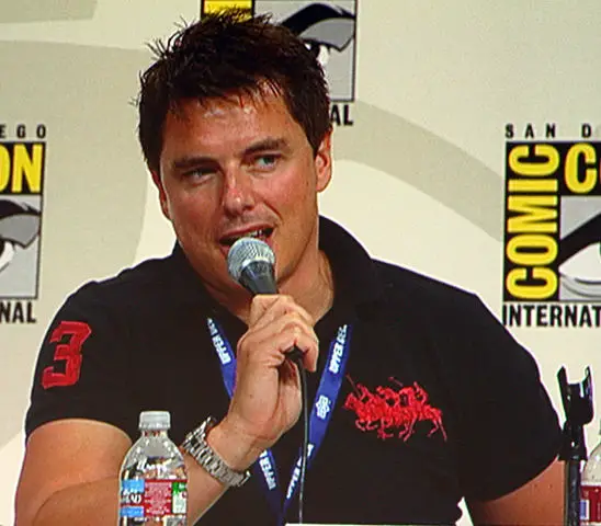 Doctor Who alumnus John Barrowman pulls Transphobic Stunt at Comic Con