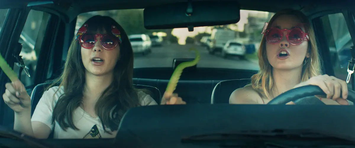 Hannah Marks and Liana Liberato in Banana Split.