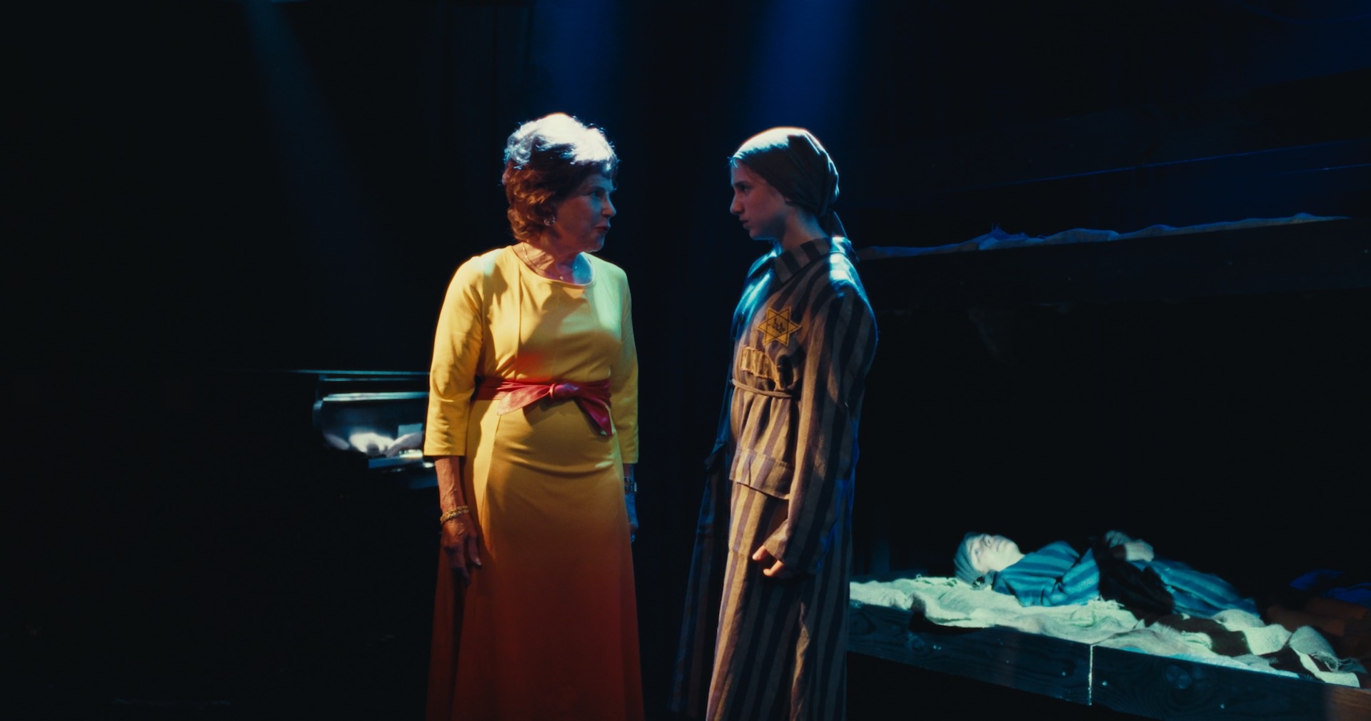 L-R: Tovah Feldshuh and Annabelle Wachtel in Malka.