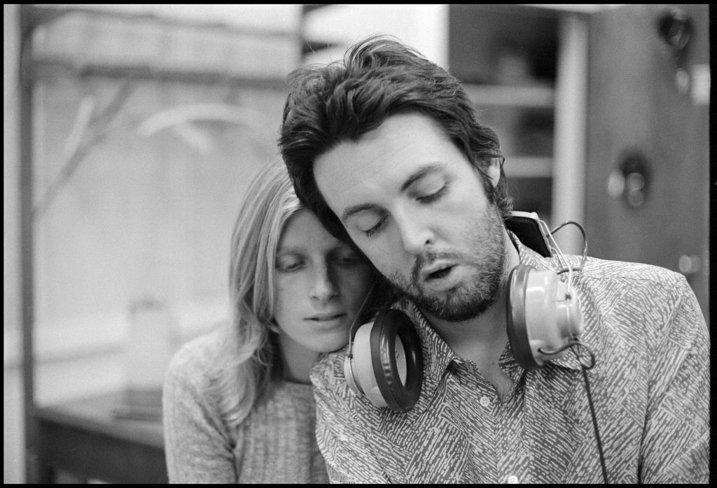 Linda McCartney and Paul McCartney in a still from Man on the Run.